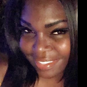 Meet your Posher, Lorraine